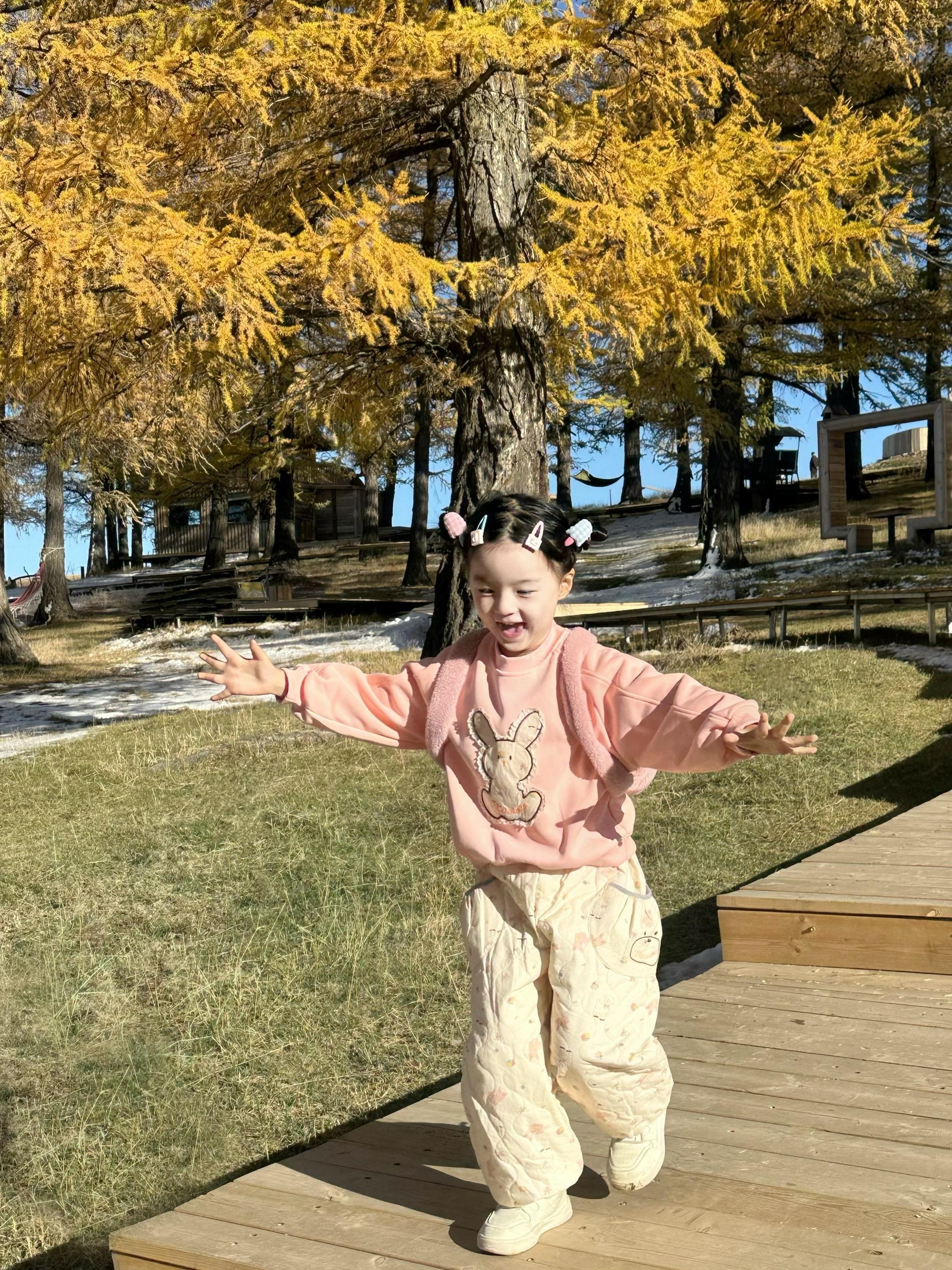 秋日的阳光、微风、永远明媚的女儿。   👧🏻