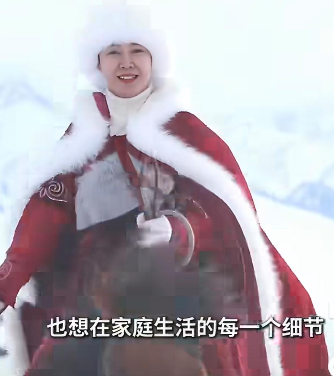 她是网红，但把流量都给了新疆农产品！一袭红衣策马扬鞭贺娇龙，新疆维吾尔自治区农产