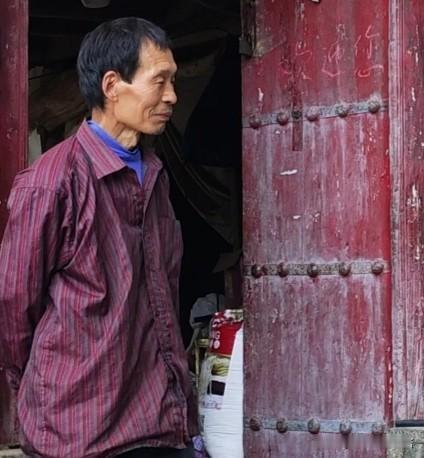 益友师父已经返回终南山了，但是由于他之前住的太兴山南天门封山，大家不一定（不一定