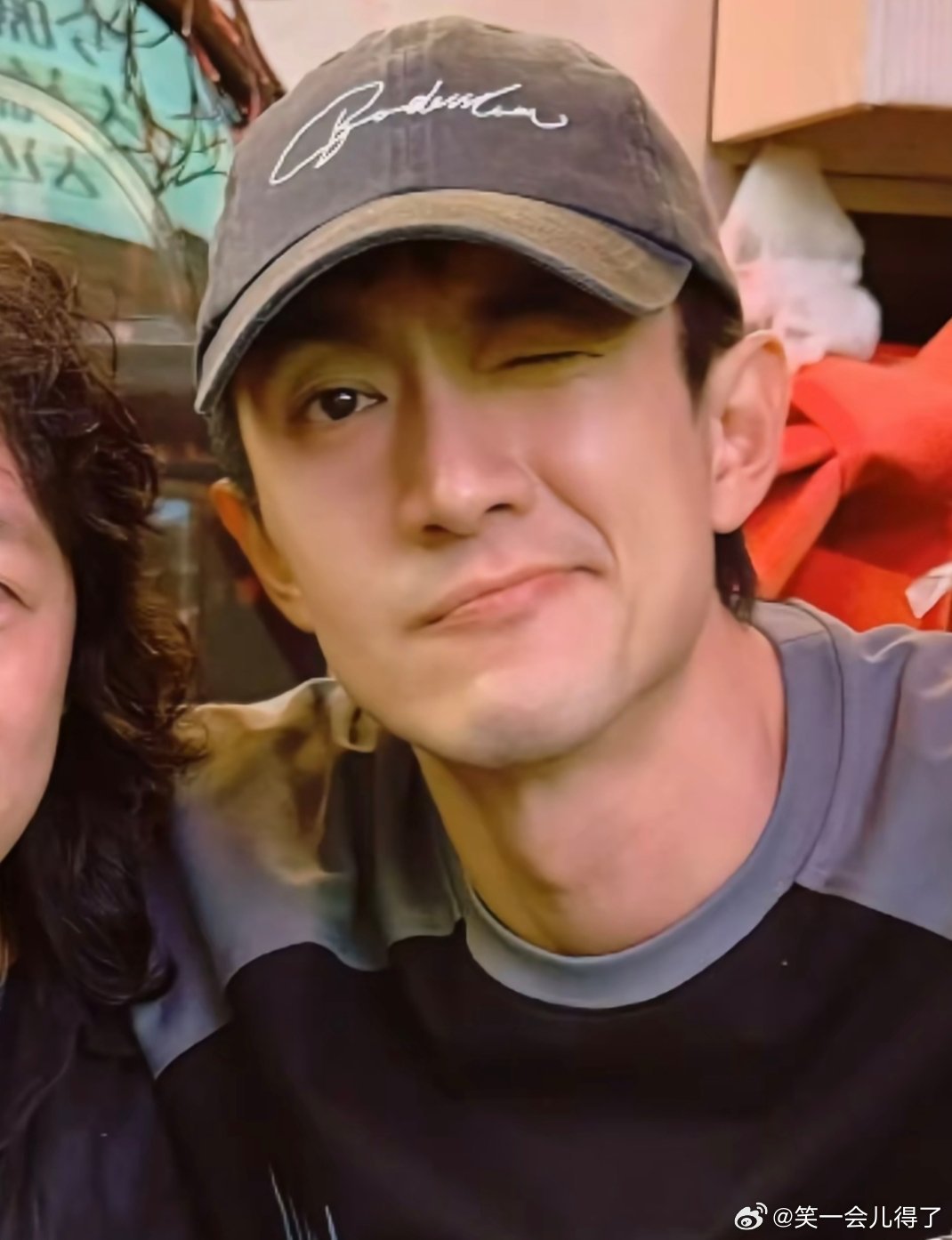 林更新这是学会wink了哈哈哈哈哈 