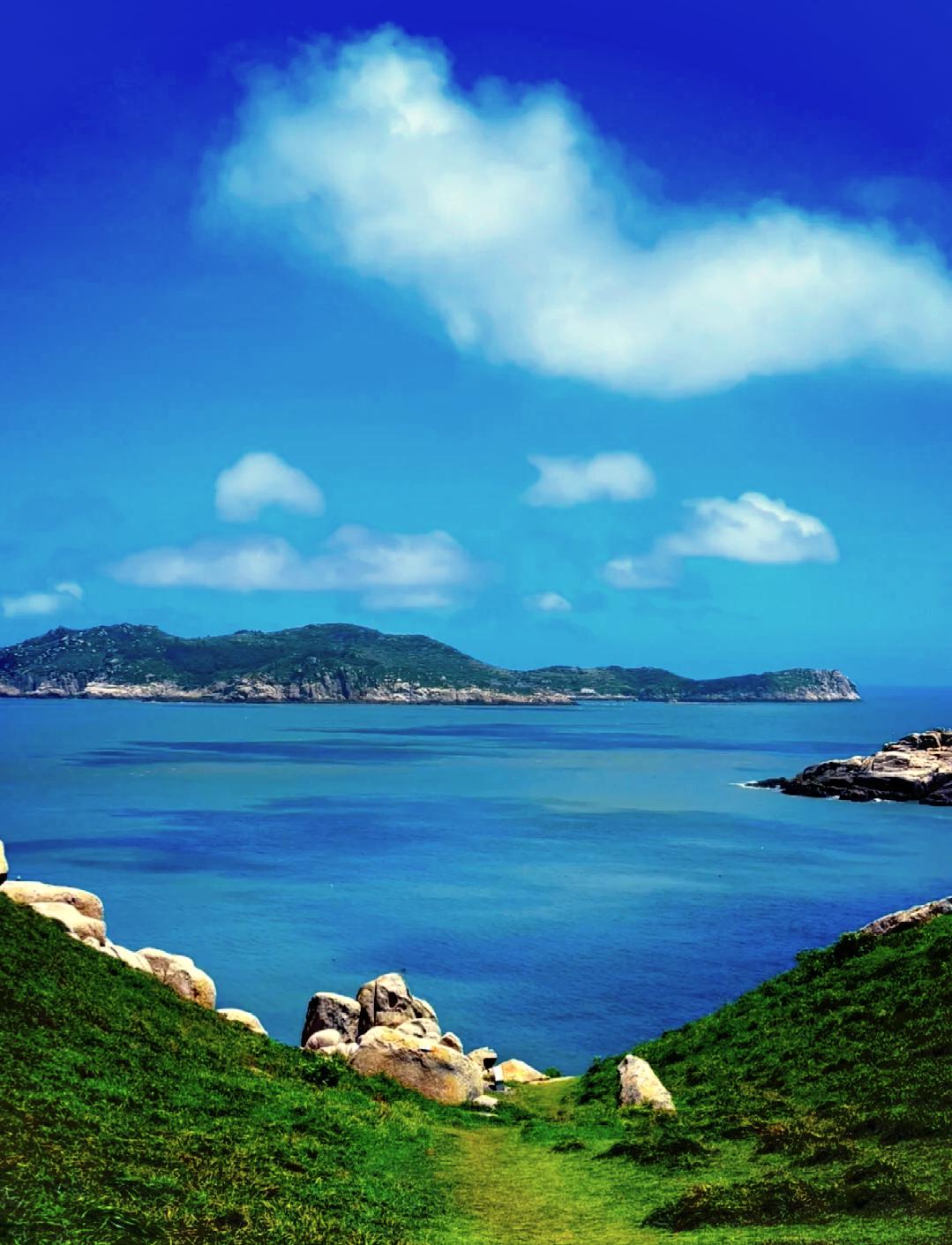 浙江温州旅游，南麂列岛果冻海+贝壳沙滩攻略！
浙江南麂列岛
美景和美食推荐：
1