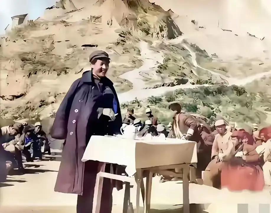 天高地厚，
豪气冲天，
红色信仰，
扭转乾坤，