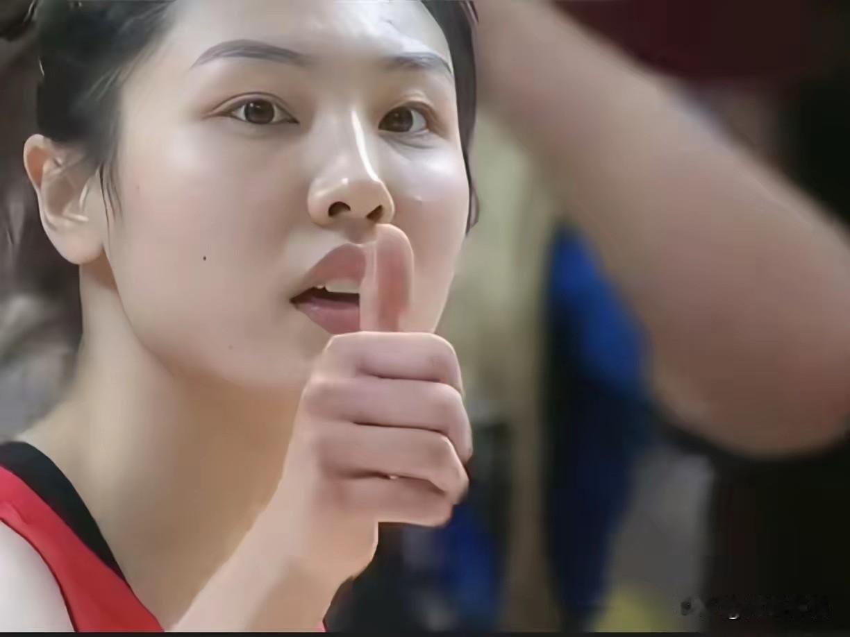 WCBA总决赛G2，张茹全场6投1中得2分，唯一进球终场前1秒绝杀球！这一球价值