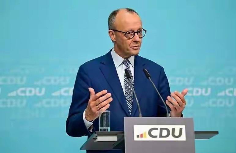 德国总理默茨发表涉华不当言论！

北京时间2月20号，德国总理默茨公开发言时谈及