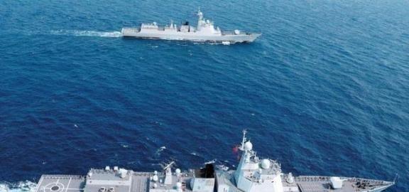 为什么几乎没有国家采购052D？原因很简单——就算中国免费送，大多数国家也不敢接