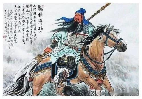 有人说，汉寿亭侯关羽，他是表面好名，实则惜命怕死，是一个内心的懦夫。
当年土山之