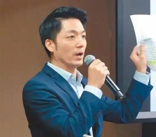 蒋万安再次亮明立场，坚持反对两岸统一，郑丽文也让中国人寒心了 郑丽文刚刚上任，国