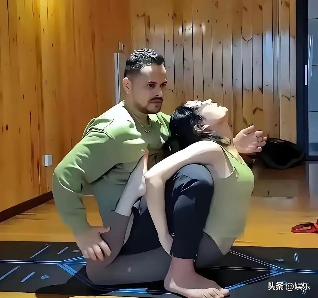 印度瑜伽教练有特权？偷拍中国女学员8年，教同乡用旅游签换工签，现在还自由活动
