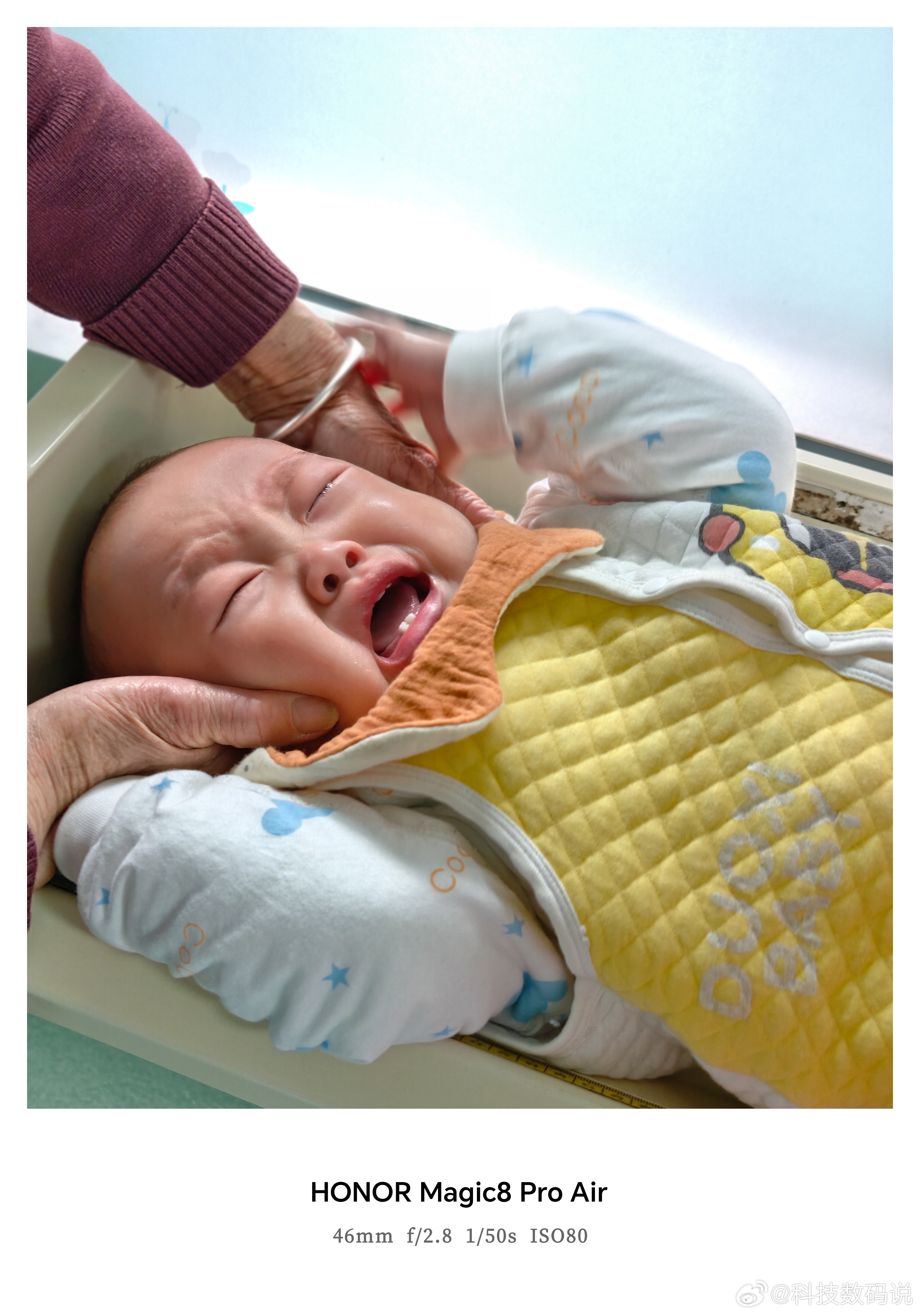 突然看到荣耀Magic8 Pro Air拍的照片弟弟看到白大褂就哭而且哭声很大 