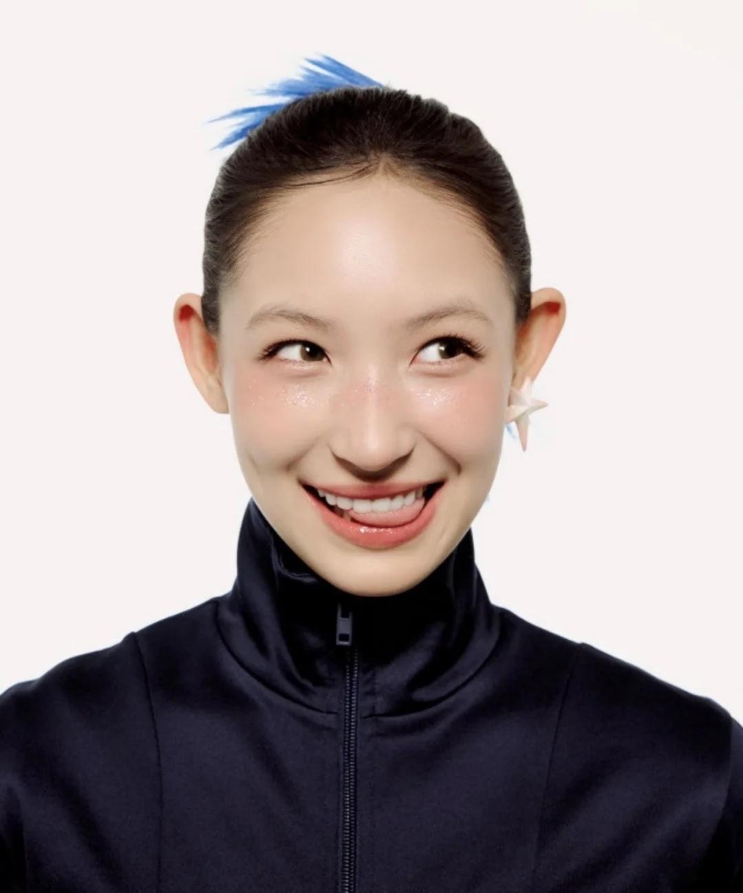 只有我感觉Yi hani这个妆造像青岛大姨吗
感觉hybe给Yi hani的妆造