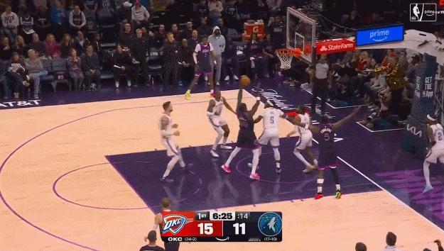 芬奇不满的原因是兰德尔被切裁判没哨 