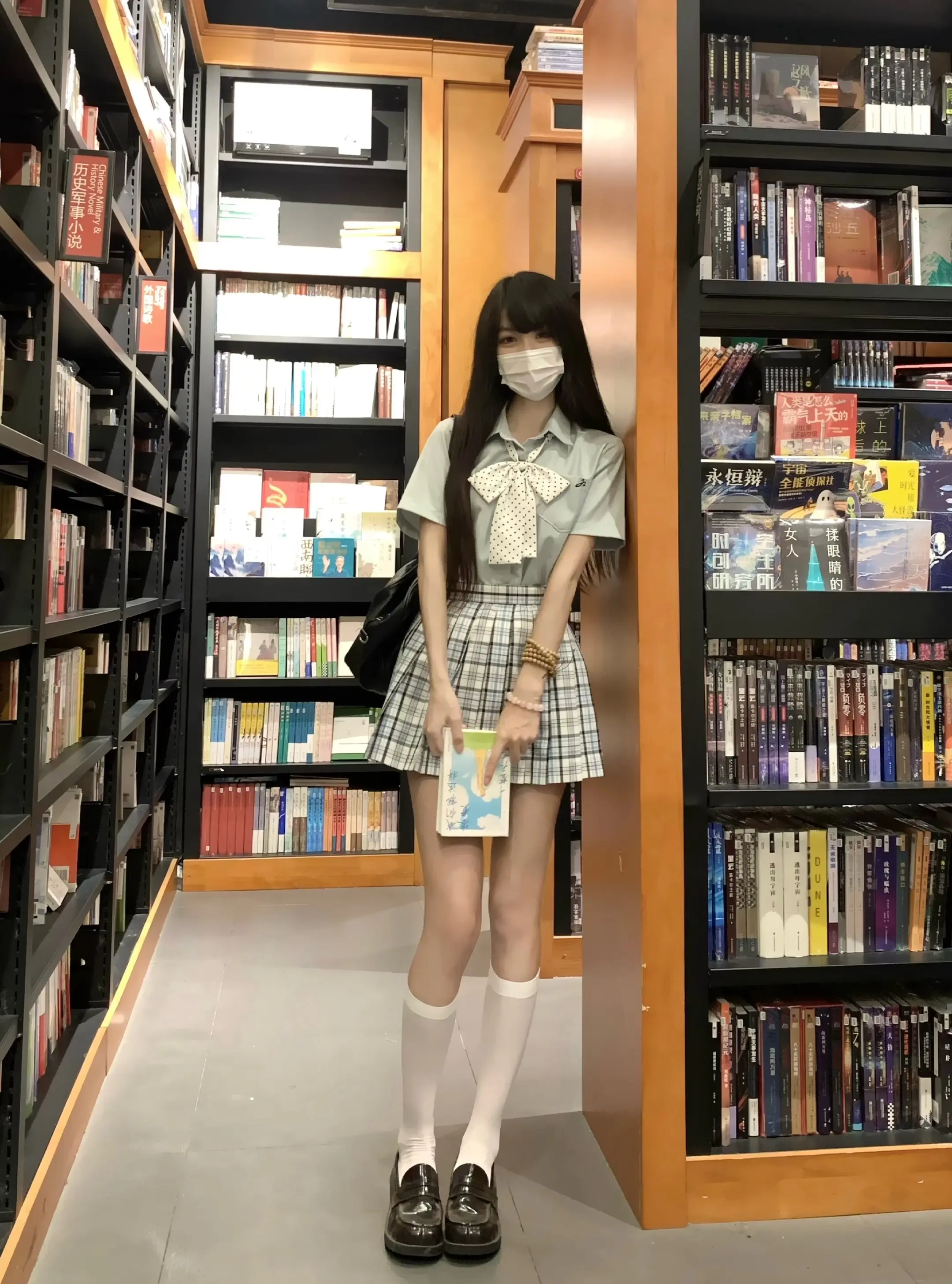 你身上的味道 瞳孔的深浅 怀抱的温度 总有一天我会知道的