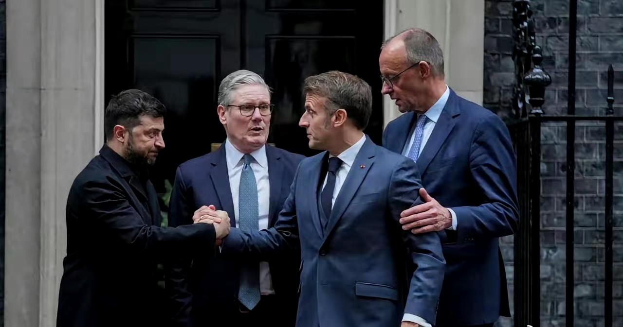 马克龙认为，欧洲和基辅直接与俄罗斯沟通是有益的，应在数周内找到相关途径。 ​​​