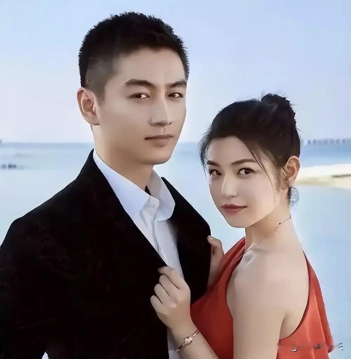 陈晓，陈妍希
你们曾是让人羡慕的明星夫妻
因戏结缘，专属的婚纱吻
原以为你们会一