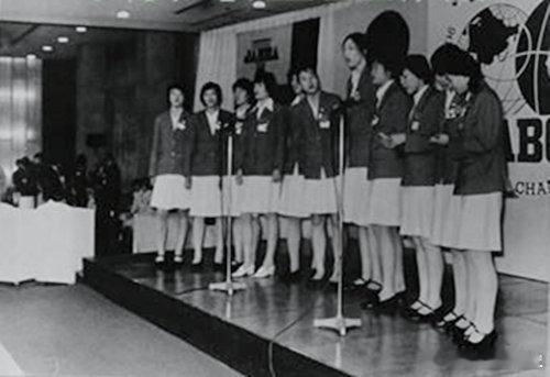 1982年第九届女篮亚锦赛，中国队、中国香港队和中国澳门队首次同时参赛，并被分在