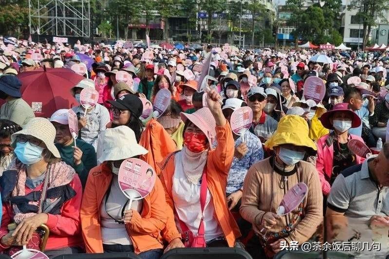 杨琼樱能否出线，全看这三万多人是真心支持还是单纯看戏！
 
台中江启臣和杨琼樱的