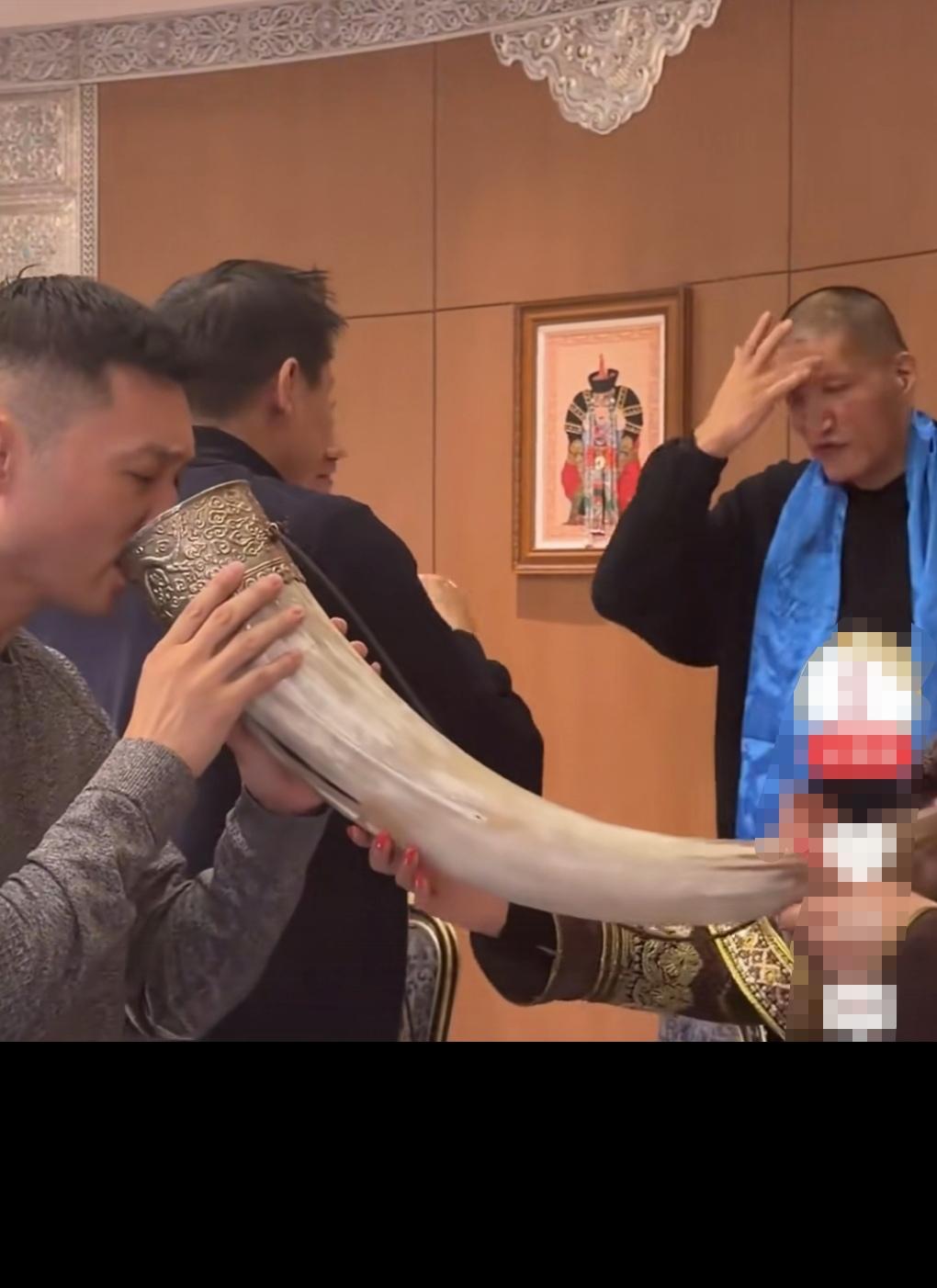 为何姚明没去去参加巴特尔组织的聚餐呢？我们看到一些中国男篮名宿几乎都去了！然而姚