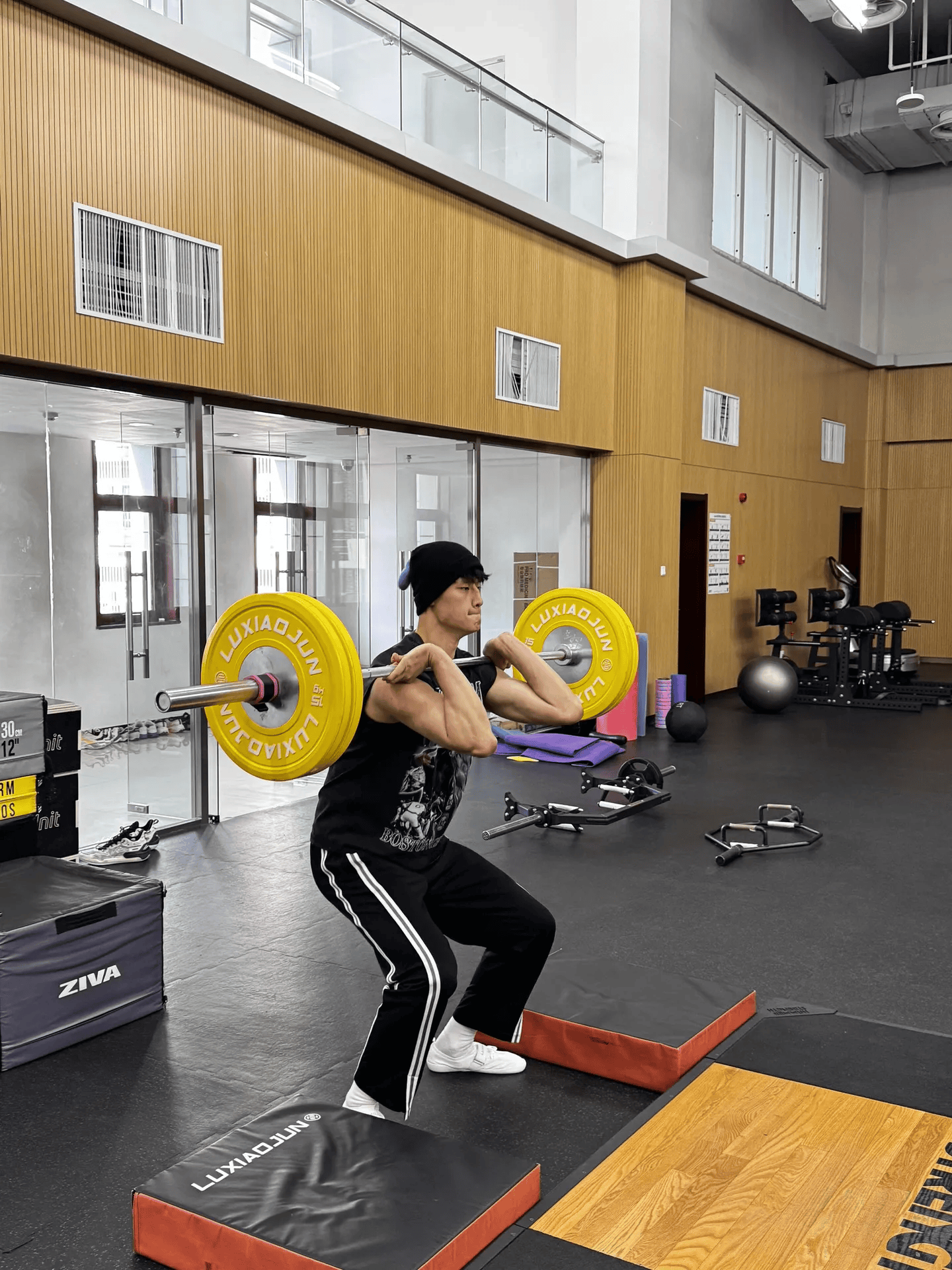 博主更新社媒分享曾凡博训练日常并配文：FANBO新赛季加油