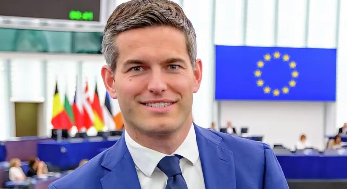 近期，荷兰新上任的外交大臣汤姆·贝伦森头一次接受媒体采访，话里话外就透出一个信号