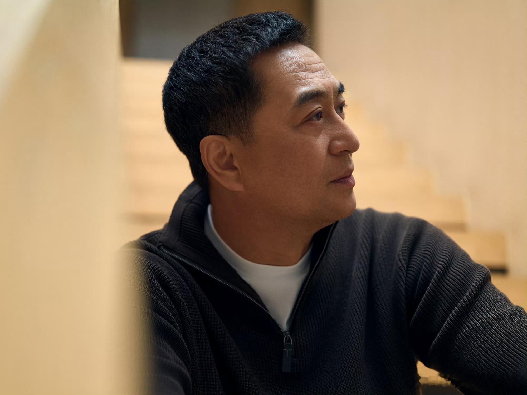 跨界惊喜持续输出，张嘉益歌手总决赛圆满完成精彩演唱。张嘉益上过歌手的总决赛歌手2