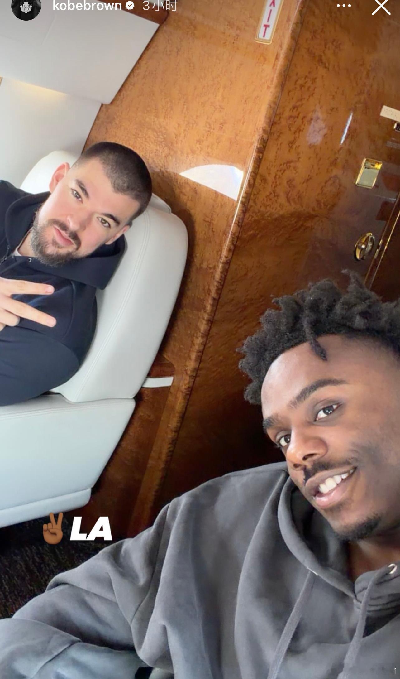 根据美记Scott Agness报道，祖巴茨与科比-布朗已经登上了前往印第安纳的