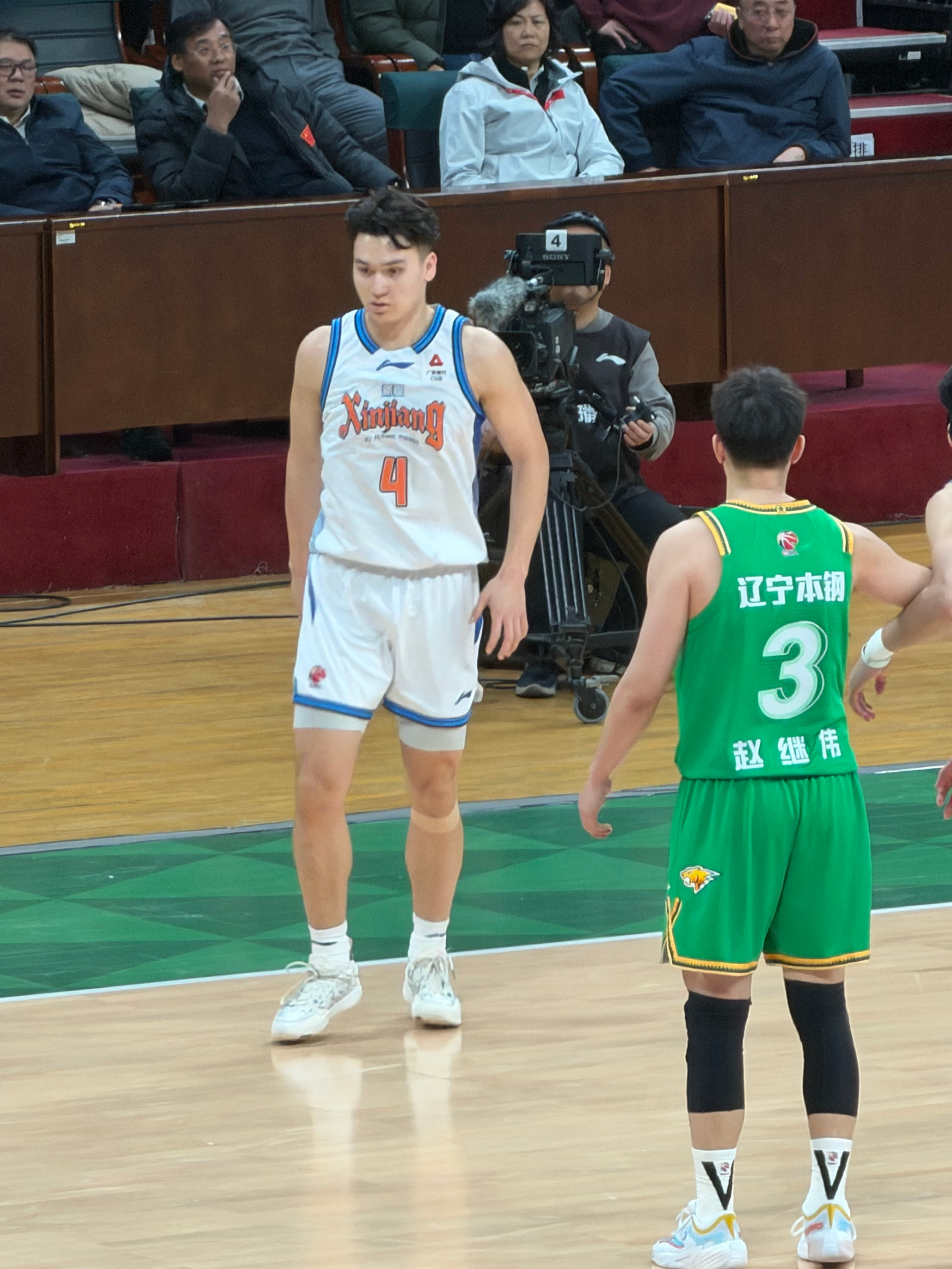 伊力福拉提真的厉害，这样的年轻球员为什么不能去国际赛场历练一下，选拔机制真的要反