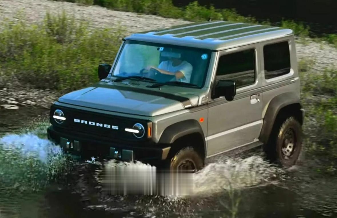 见过吉姆尼改奔驰G的，那你见过吉姆尼改福特Bronco的吗?这外观是不是太魔性了