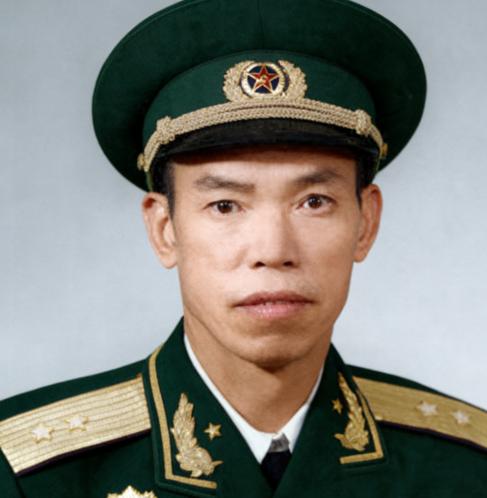 1947年，梁兴初当上纵队司令，一看手下3个师长名单却傻了：这仗怎么打？一年后，