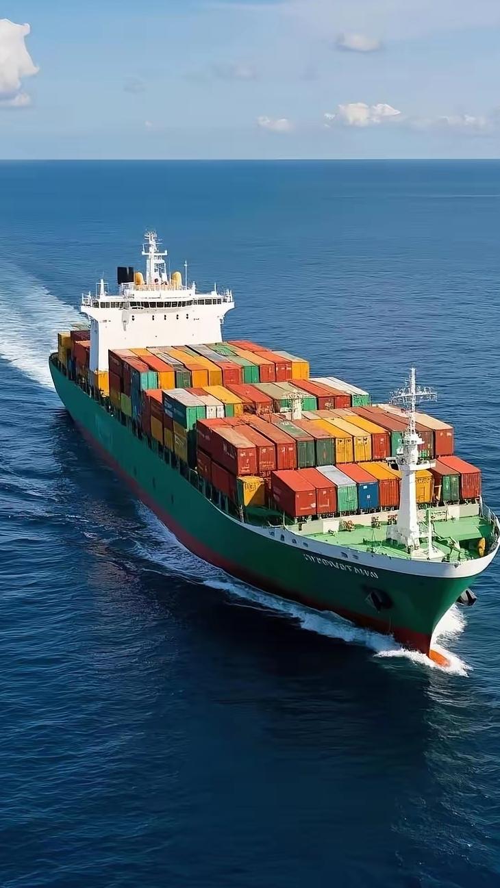 中国是动真格了，也是给台湾当局定了规矩：凡是民用货轮驶入台海区域非法运输武器等军