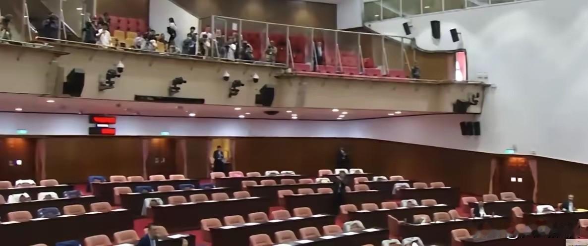 赖清德弹劾案“立院”听证会今日在韩国瑜主持下召开，绿委一个都没有来，估计都去卷“