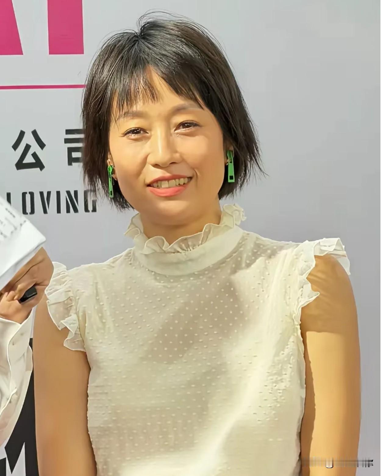 不少人疑惑马伊琍明明经济自由、脱离婚姻束缚，却完全不像其他单身女星精致亮眼。她作
