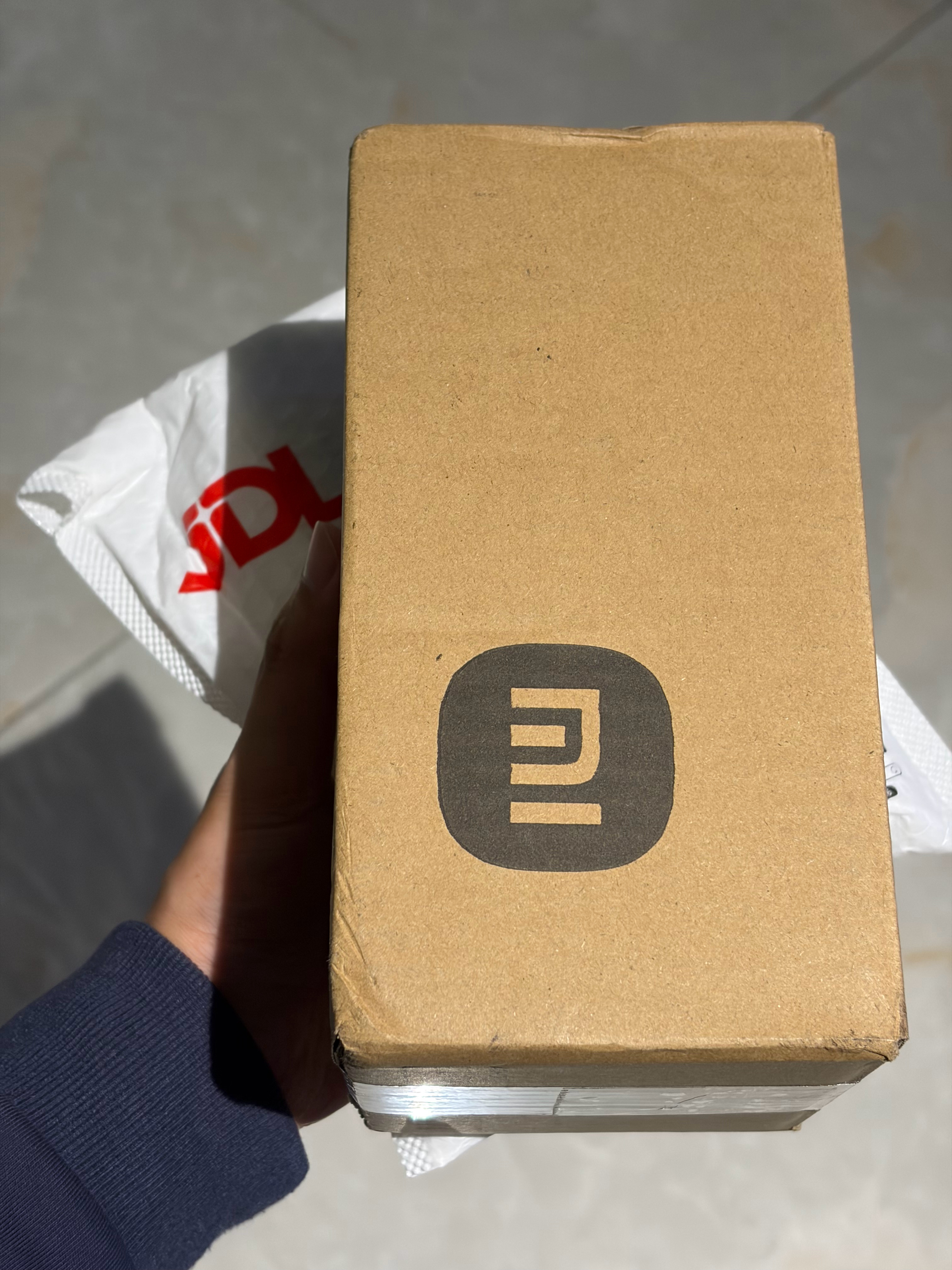 去给中奖的小伙伴发奖品咯！多多互动哈