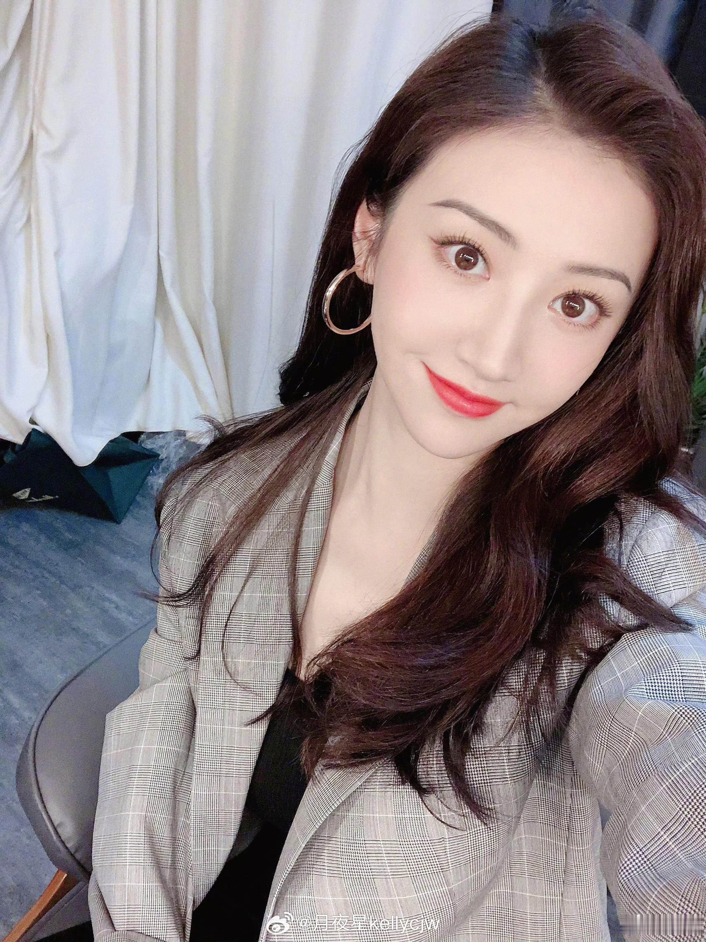景甜  | 景甜孟千姿  | 景甜尤明许  | 景甜柳漾 想看宝宝的旅游自拍啥时
