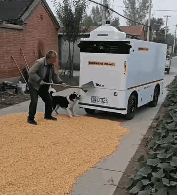 无人驾驶遇到不退让的人，还是会束手无策的。