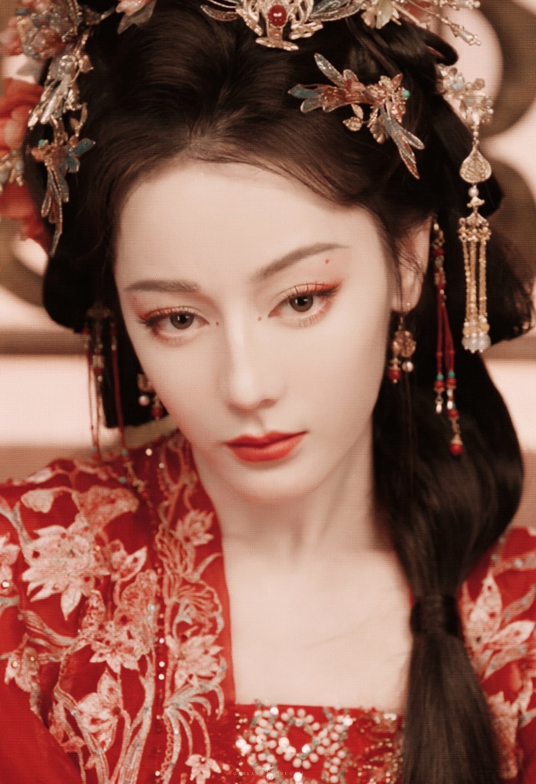 迪丽热巴有的是手段和美貌迪丽热巴艳鬼味迪丽热巴白日提灯花魁造型真的好像一只小狐狸