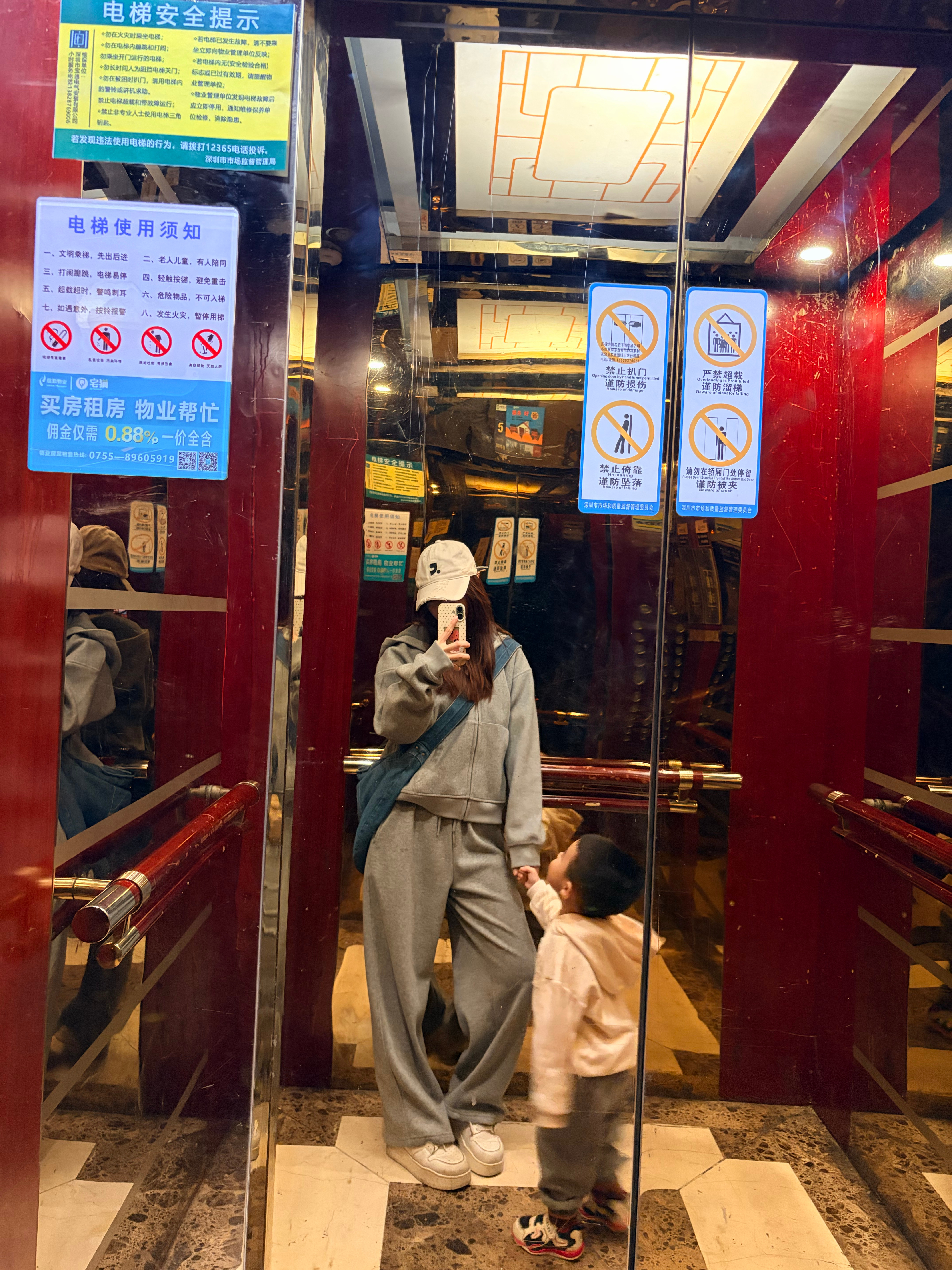 小时候总感觉外面的世界很好玩长大过后宅在家里 出去只能带娃逛商场朋友之约（大家都