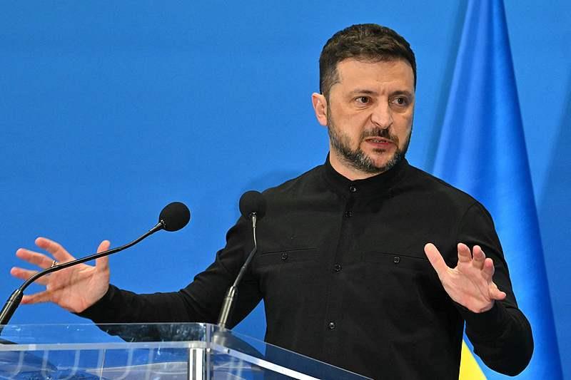 泽连斯基终会成功的
不是战场上的成功
而是面对美国的施压
他们还可以继续拖延不签