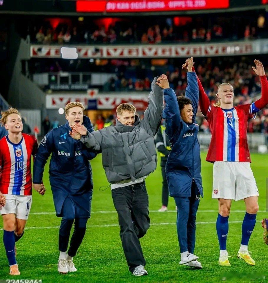 祝贺厄德高，99.99999%已经杀进了世界杯 