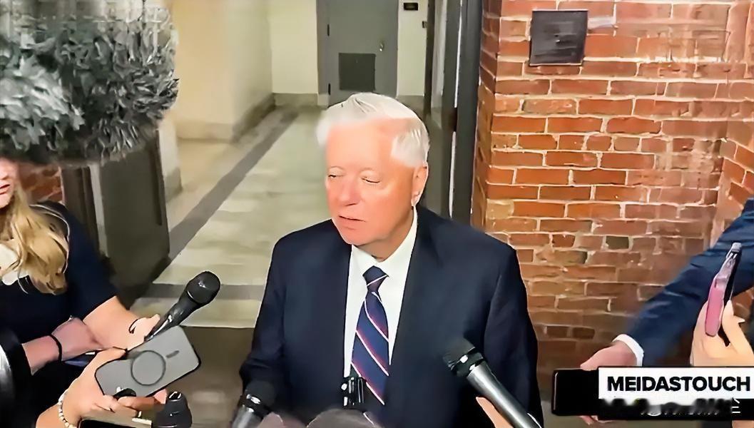 美国参议院预算委员会主席格雷厄姆公开呼吁，称沙特与以色列欠特朗普“大人情”，现在