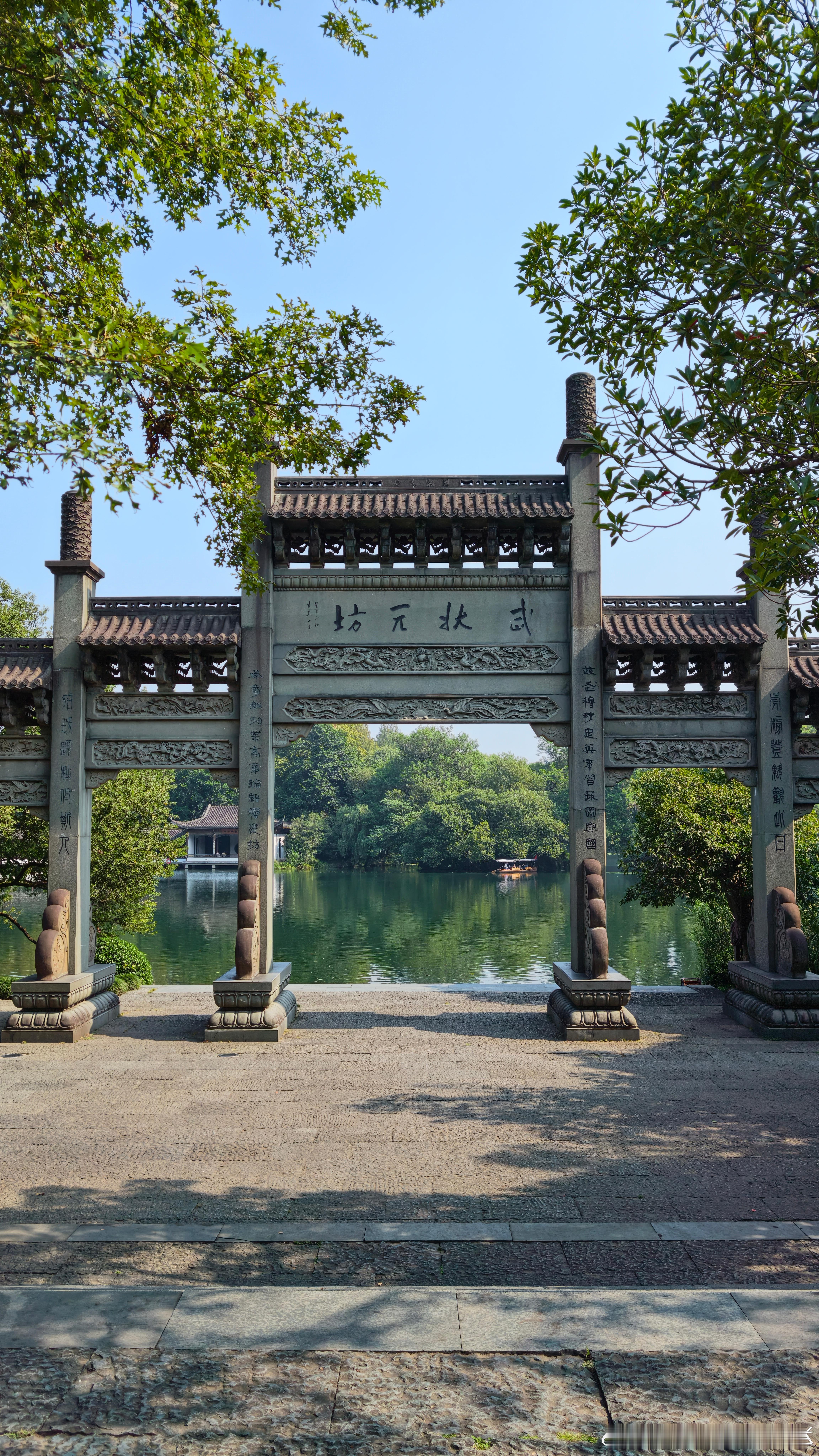 花样文旅点亮中秋假期 这波文旅是借着中秋拉国庆人头呢，也是忙坏了。 ​​​