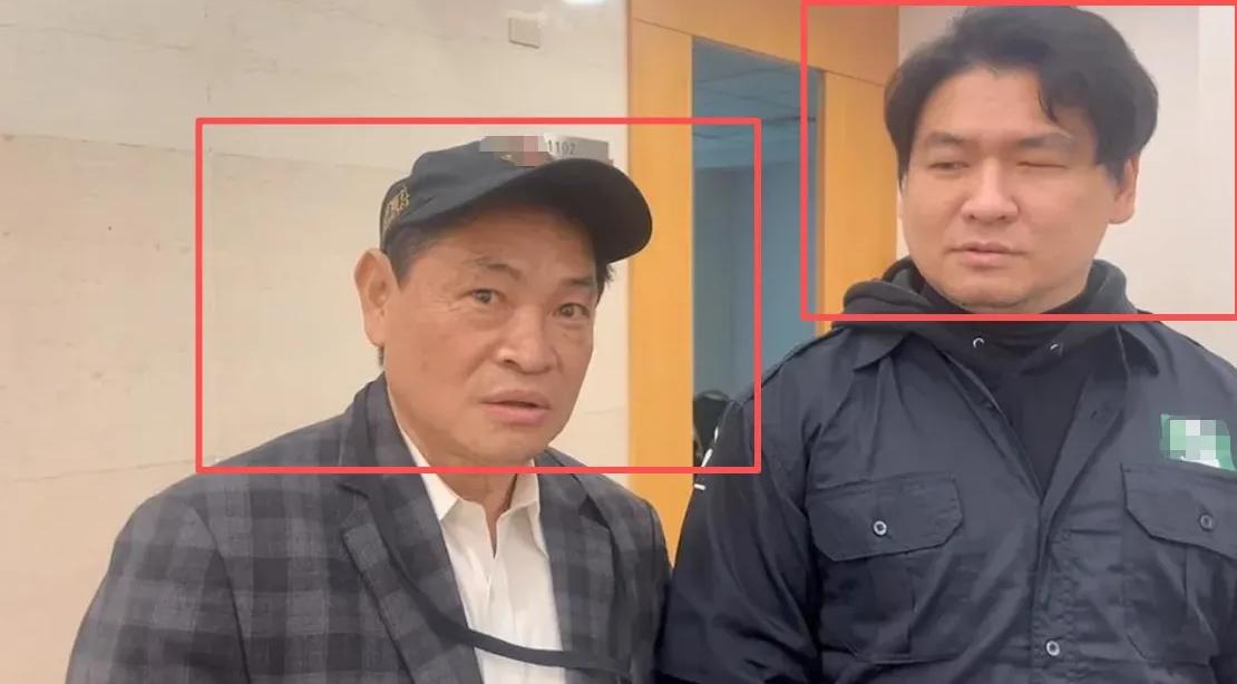 图右的叫林大洲，图左的叫李文宾，两人是深绿分子，曾经丢掷汽油弹砸国民党部，常驻西