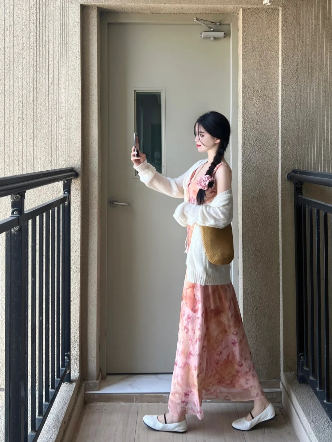 这个夏天！我还想穿粉色的碎花裙！