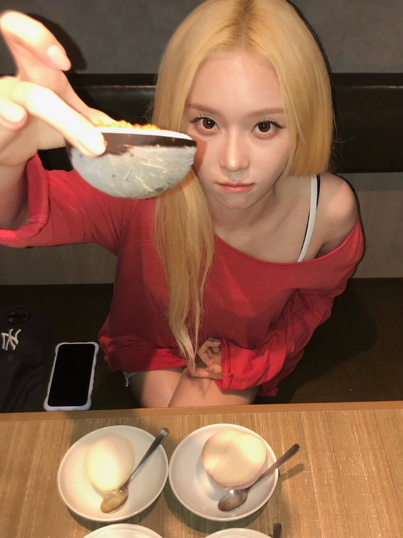 金玟庭  🐶金玟庭 260717  ig更新香香软软的狗儿 