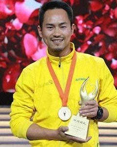 以指尖传温暖！80后编导秦坤，十年公益搭建无声世界的桥梁
 
秦坤，男，汉族，四