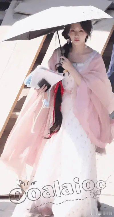 到底谁在说卢昱晓是普女啊！卢昱晓新剧这个妆造好美啊 ​​​