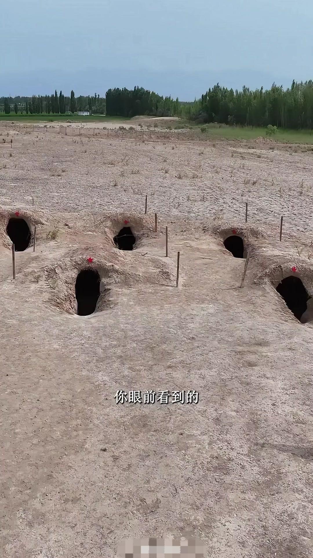 新中国最有骨气的房子：地窝子！这是兵团人扎根边疆的家。这些地下土坑，曾是兵团人最