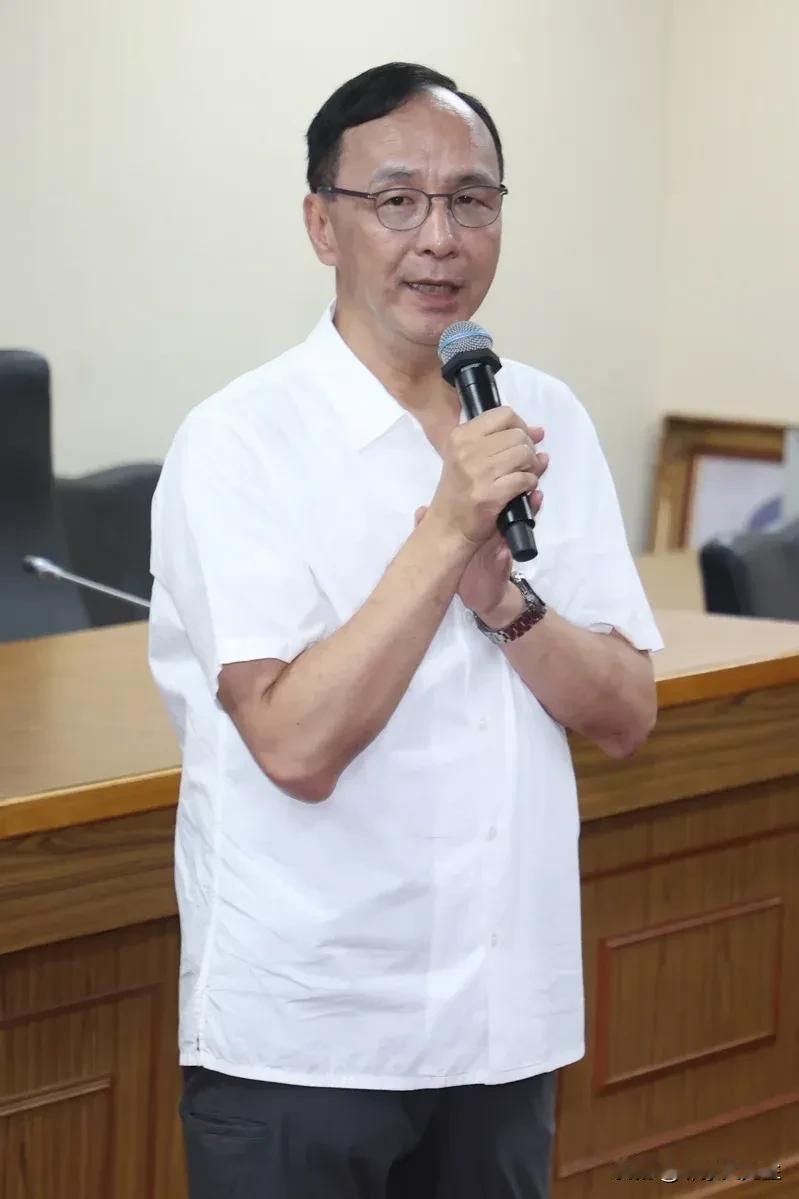 朱立伦明确要求柯建铭退出“立法院”

大罢免大失败，民进党内掀起反柯建铭声浪。