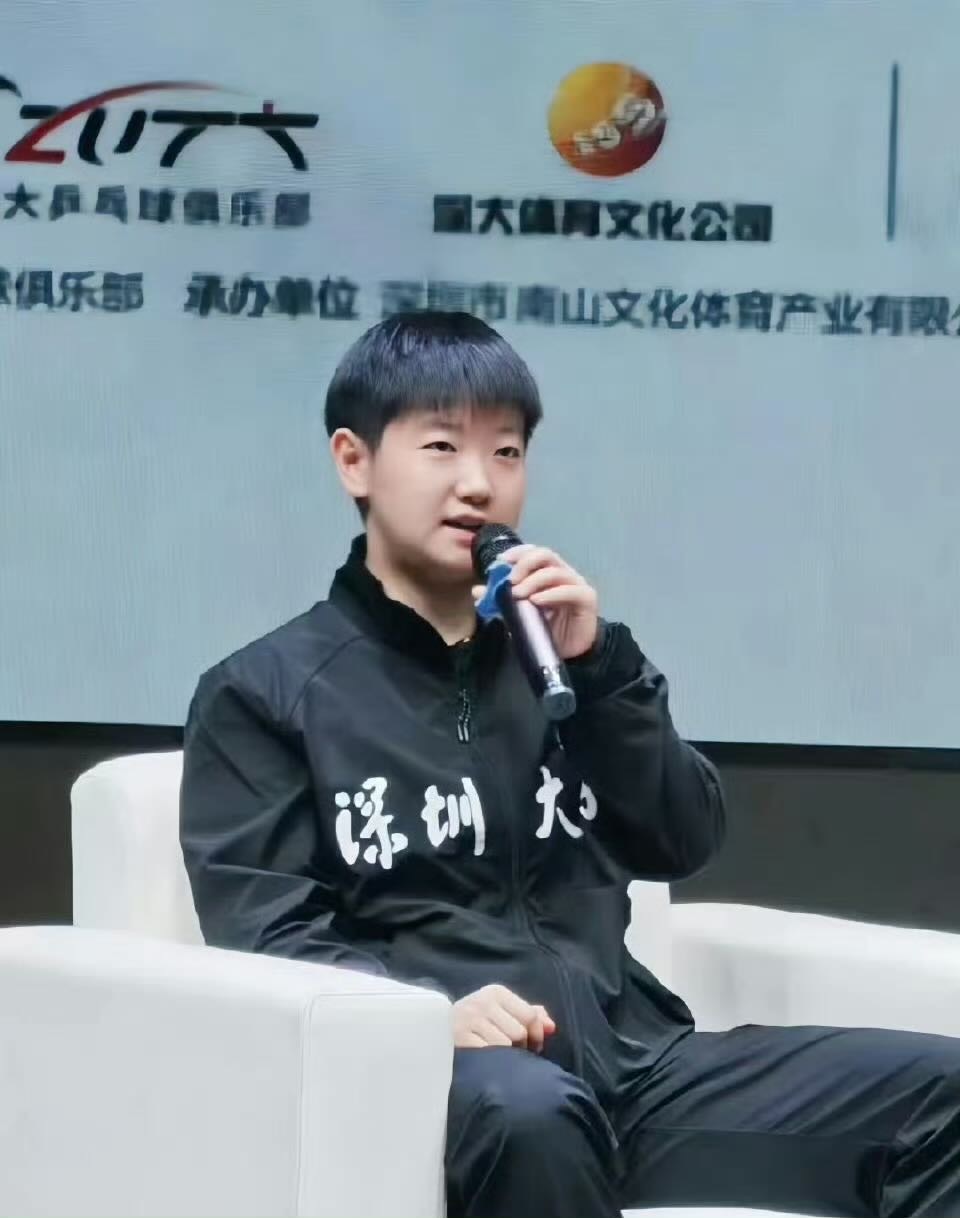 孙颖莎打上天的神仙球入选十佳球 2024年1月6日，世界乒乓球职业大联盟（WTT