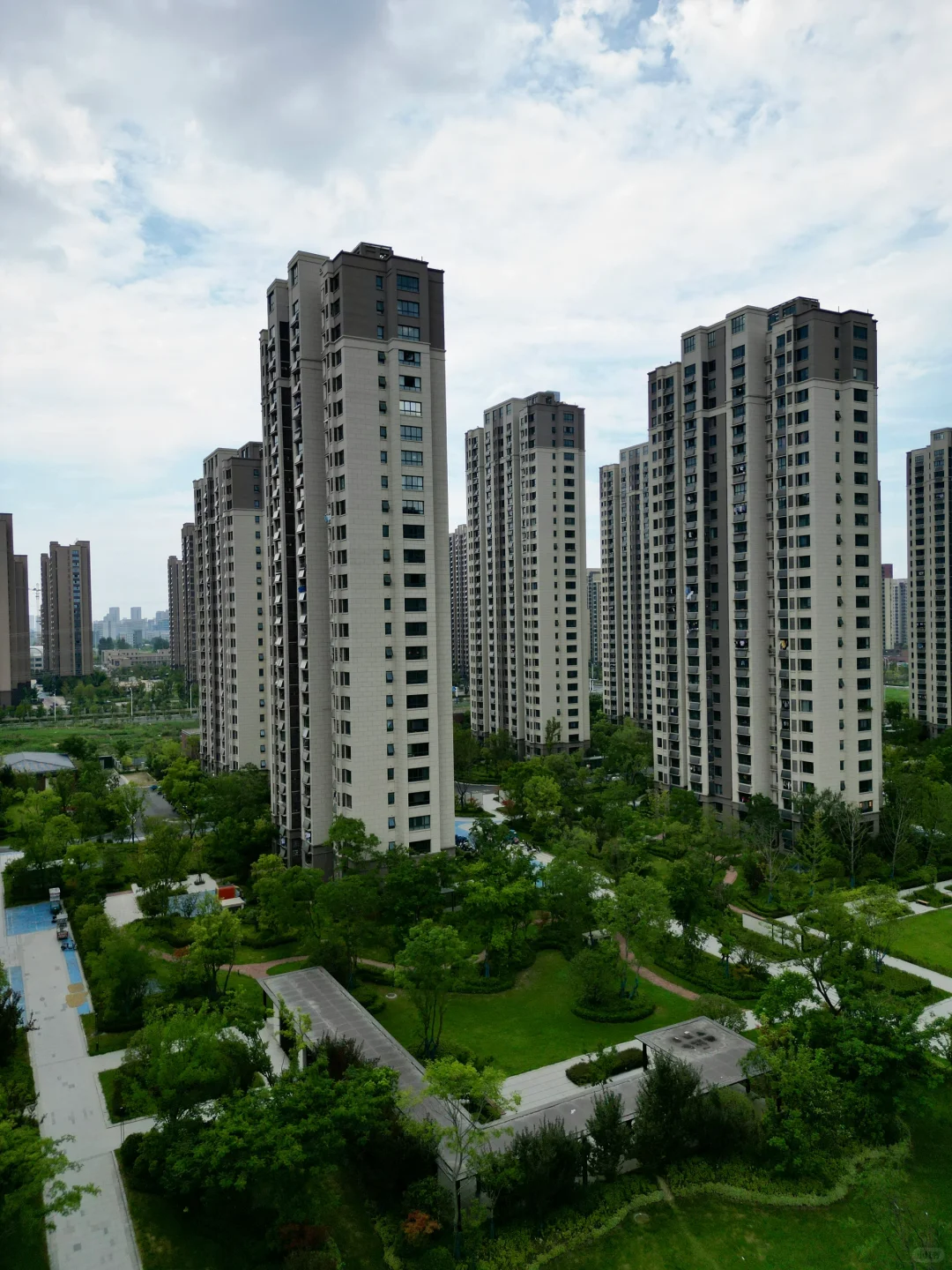 同样是回迁房，磨店家园二期这点做的不错。