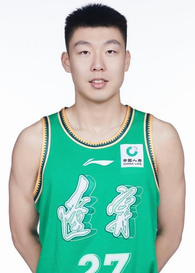 辽宁男篮队员俞泽辰租借到吉林队，对他来说，既是机遇更是挑战。俞泽辰今年26岁，正